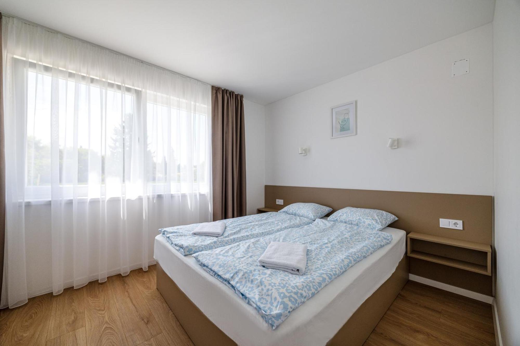 Oliver Apartment